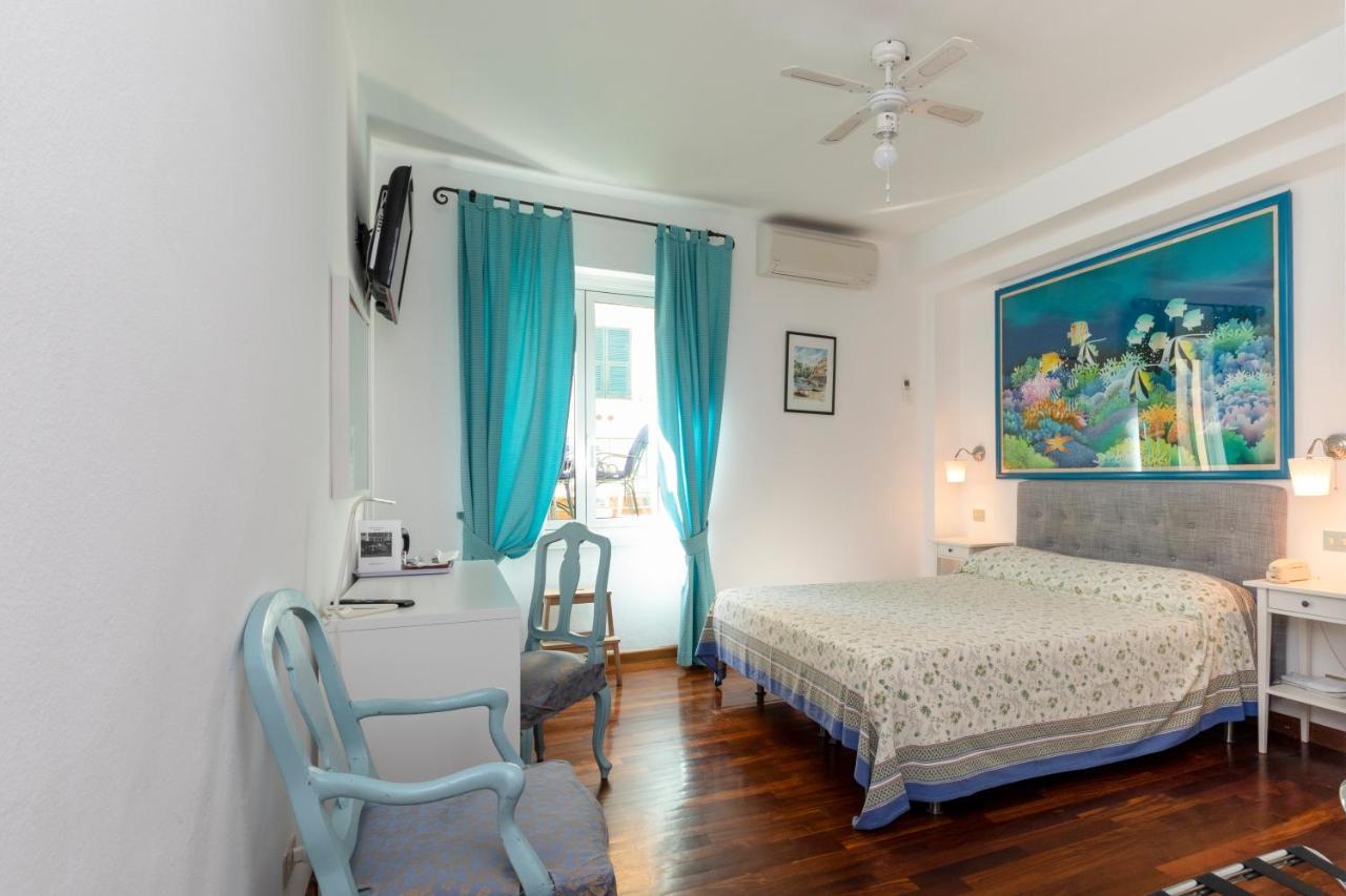 Albergo Nazionale Портофино Екстериор снимка